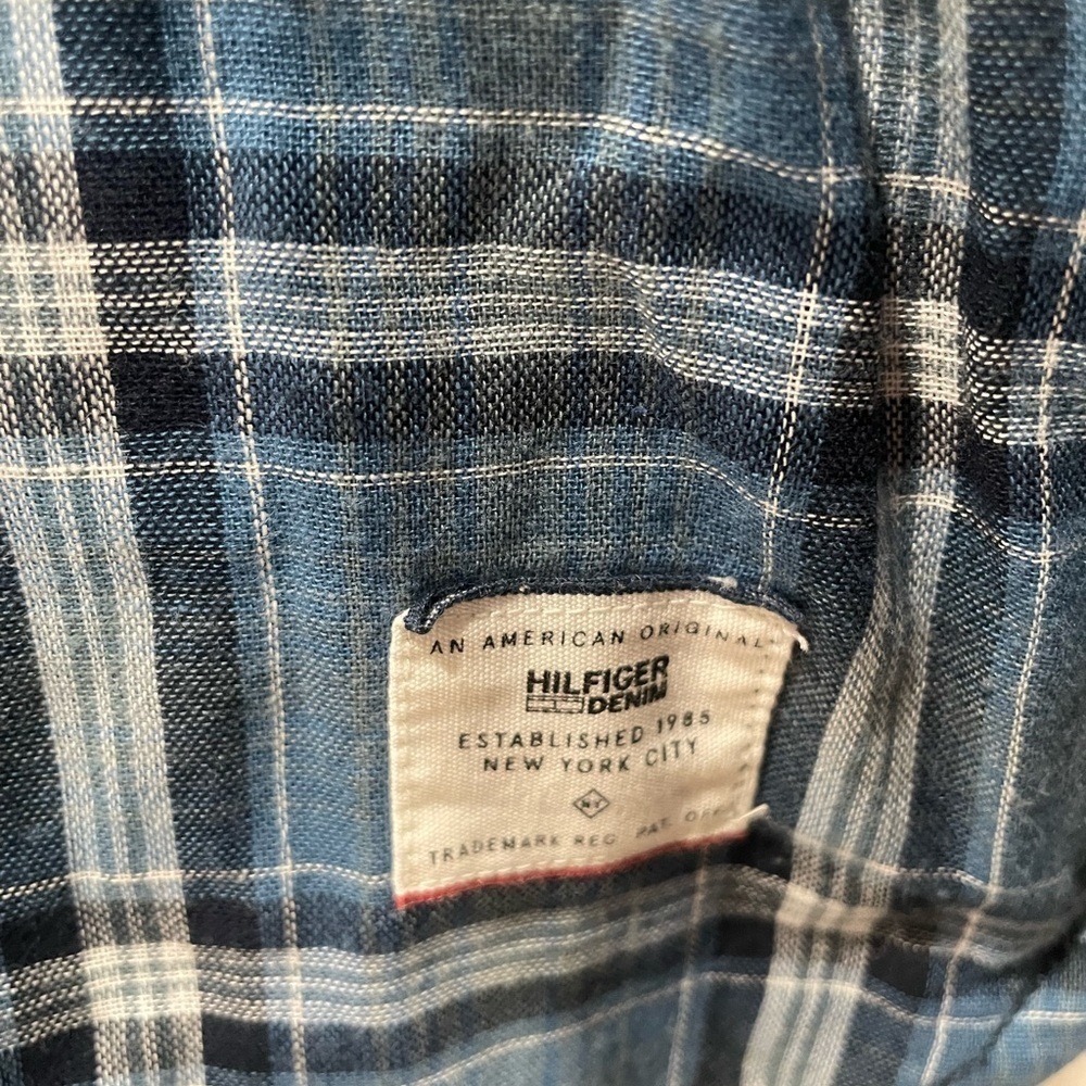 TOMMY HILFIGER BUTTON DOWN - Picture 5 of 9